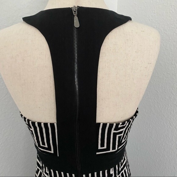 LAUNDRY by SHELLI SEGA, black white geometric halter style size 2 - Picture 4 of 13